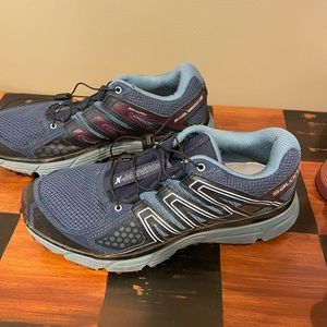 Solomon trail runner shoes